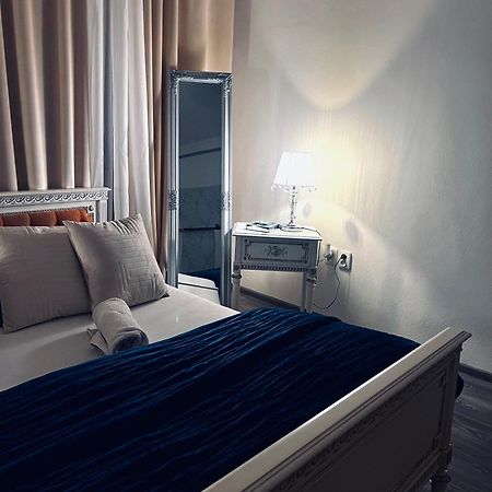 Csaky Palace Bratislava 3 Екстер'єр фото