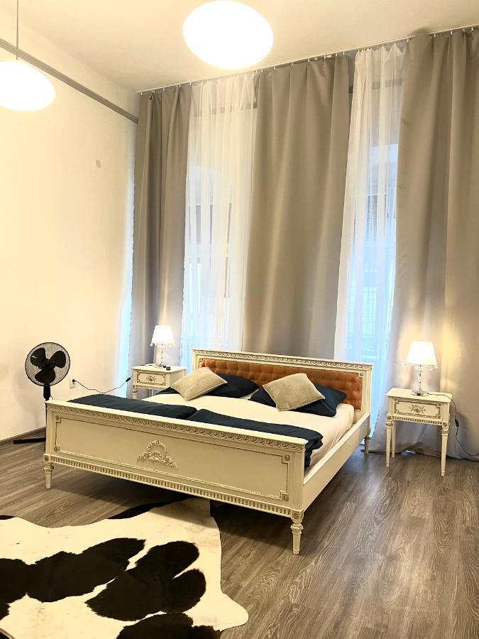 Csaky Palace Bratislava 3 Екстер'єр фото
