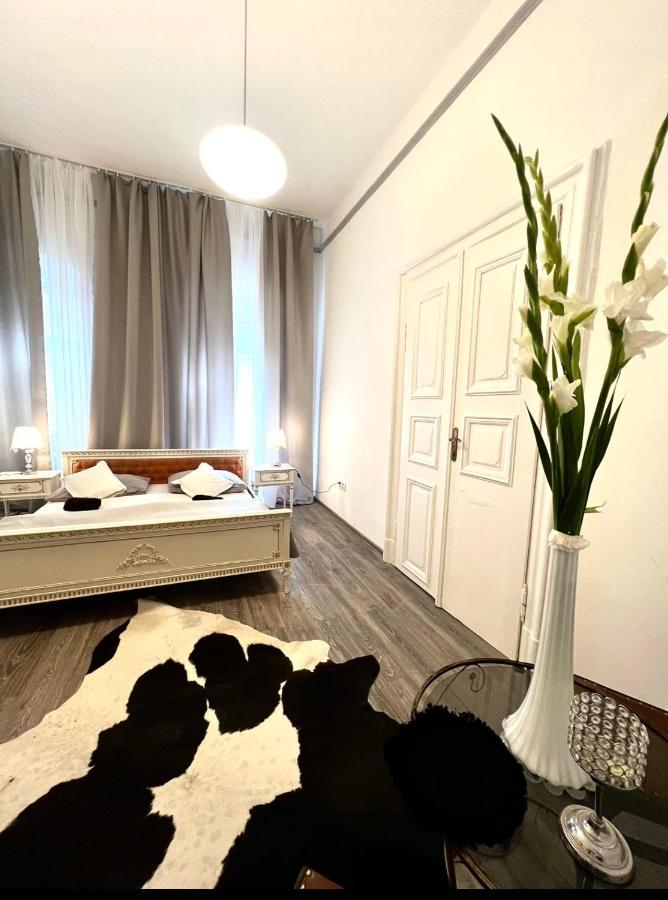 Csaky Palace Bratislava 3 Екстер'єр фото