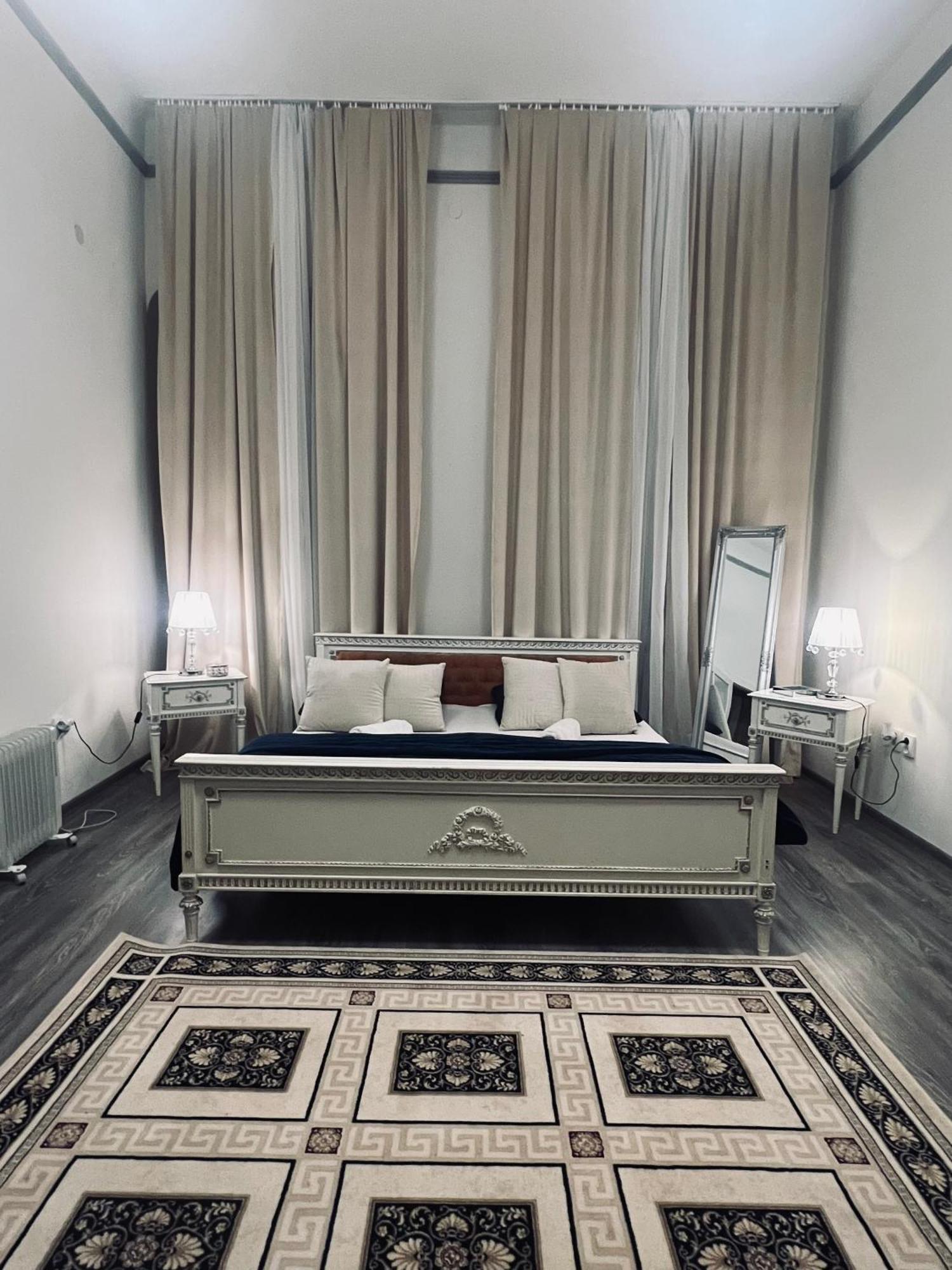 Csaky Palace Bratislava 3 Екстер'єр фото